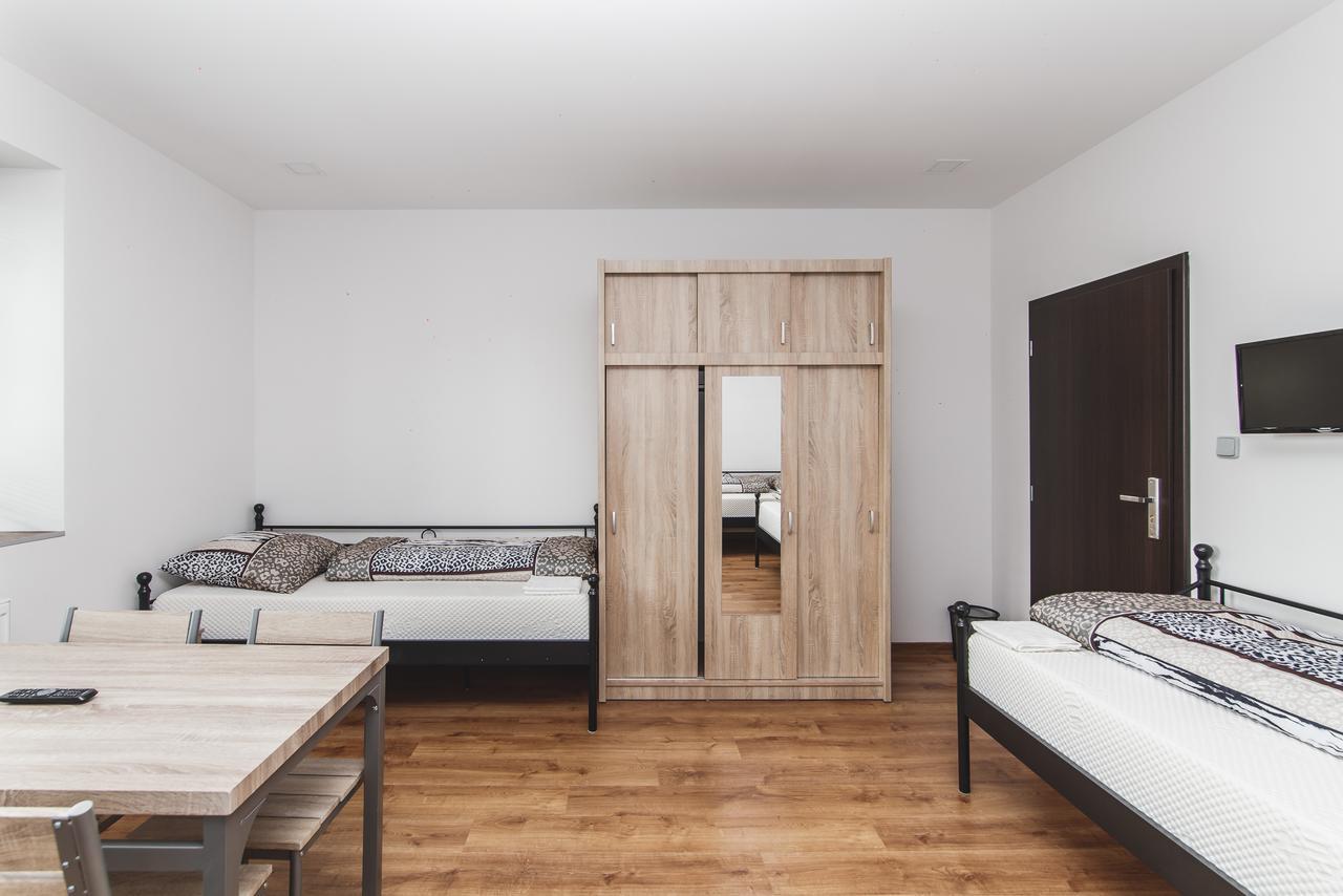 Villa U Areny 俄斯特拉发 外观 照片